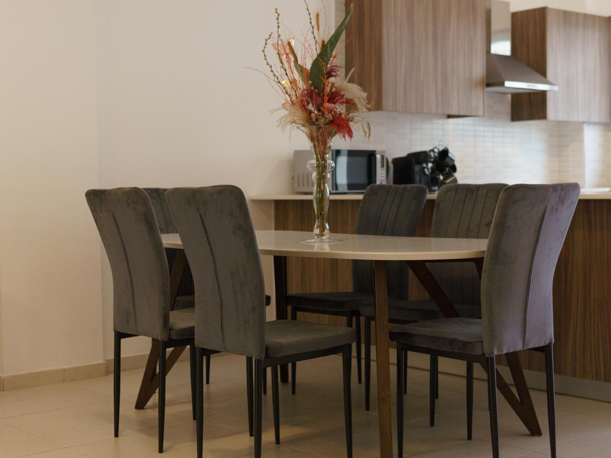 Halcyon Central Apartment Larnaca Extérieur photo