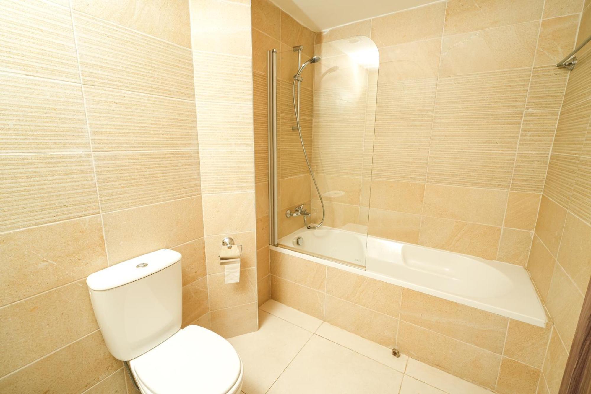 Halcyon Central Apartment Larnaca Extérieur photo